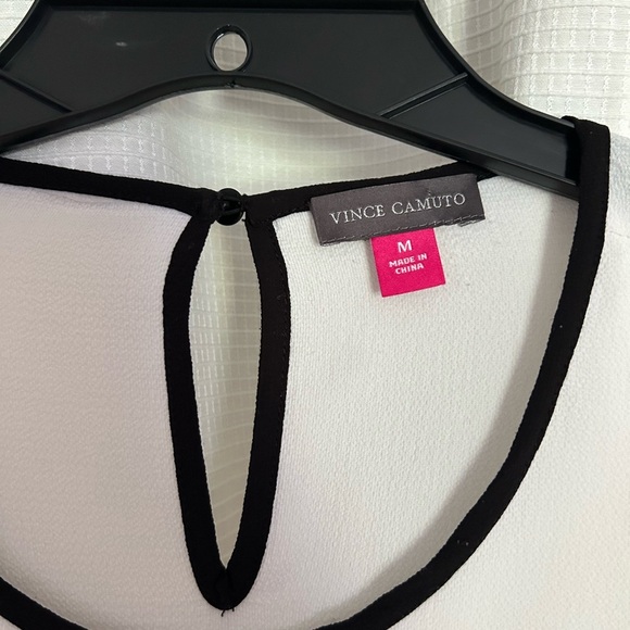 NWOT Vince Camuto top - Picture 3 of 3